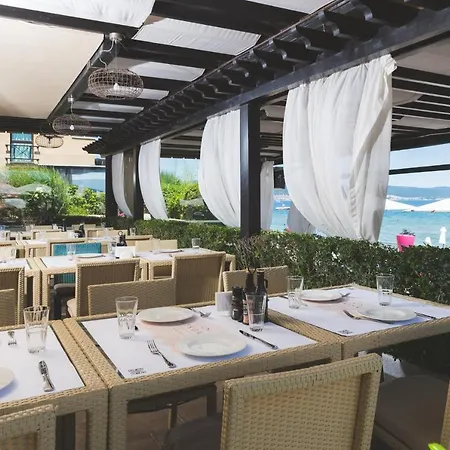 Vip Club Oazis Sunny