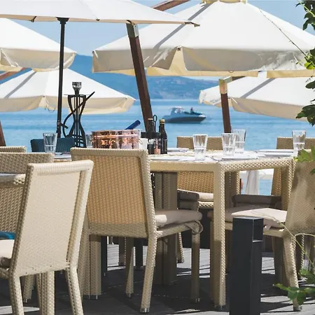 Vip Club Oazis Hotell Slăntjev Brjag